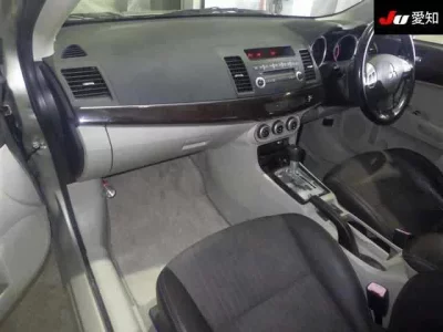 Mitsubishi GALANT FORTIS