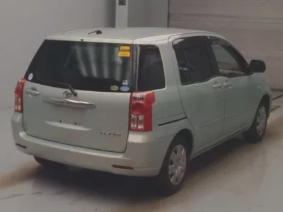 Toyota RAUM