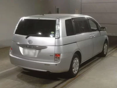 Toyota ISIS