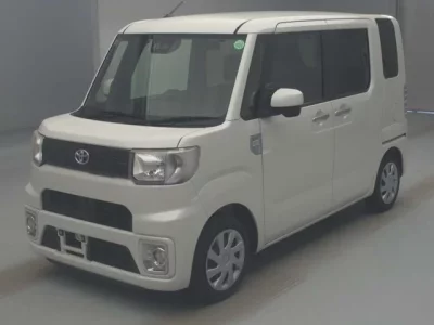 Toyota PIXIS MEGA