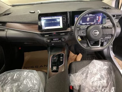 Nissan AURA