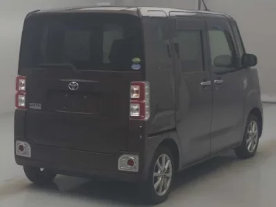 Toyota PIXIS MEGA