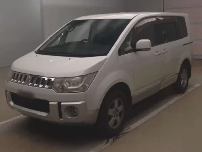 Mitsubishi DELICA D5
