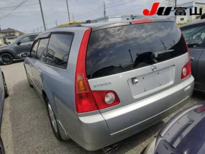 Nissan STAGEA