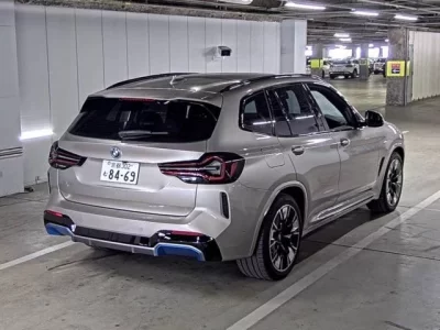BMW iX3