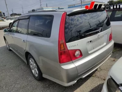 Nissan STAGEA