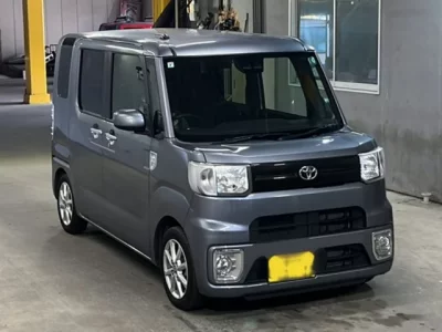 Toyota PIXIS MEGA