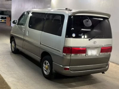 Toyota HIACE REGIUS