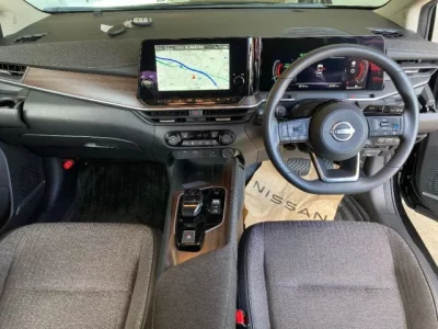 Nissan AURA