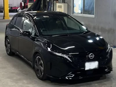 Nissan AURA