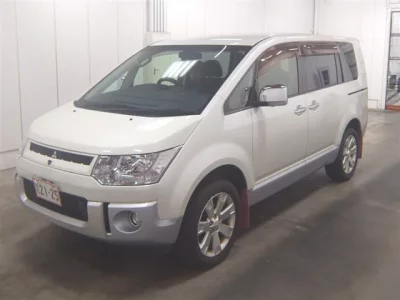 Mitsubishi DELICA D5