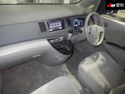 Toyota ISIS