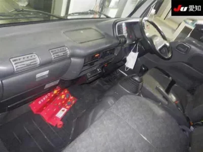 Isuzu TRUCK
