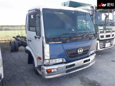 Nissan TRUCK