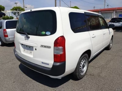 Toyota SUCCEED