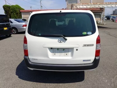 Toyota SUCCEED