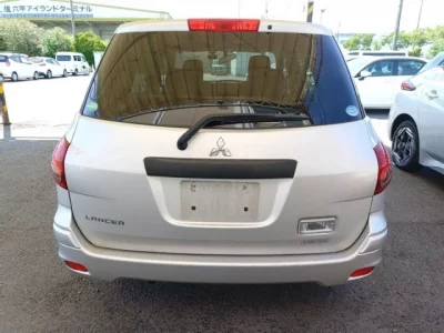 Mitsubishi LANCER VAN
