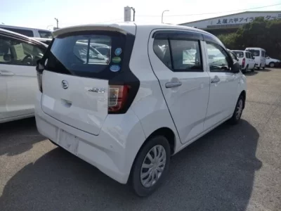 Daihatsu MIRA E S