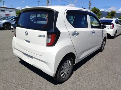 Daihatsu MIRA E S