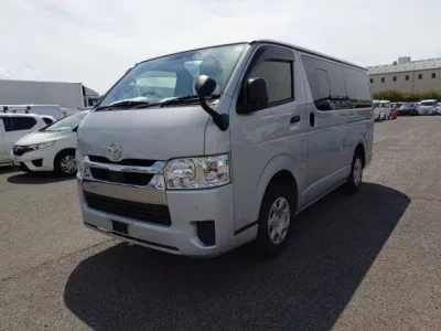 Mazda BONGO BRAWNY VAN