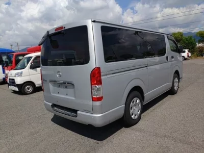 Mazda BONGO BRAWNY VAN