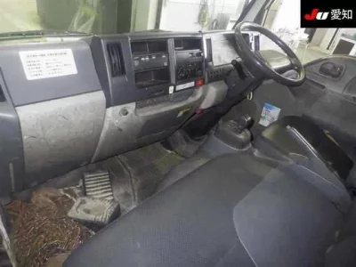 Isuzu TRUCK