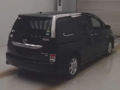 Toyota ISIS