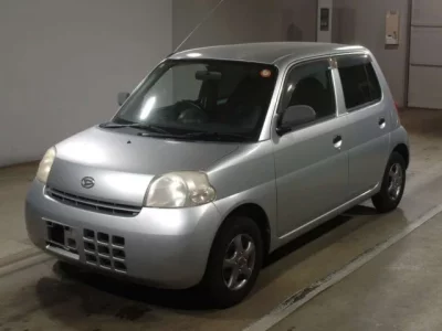 Daihatsu Esse
