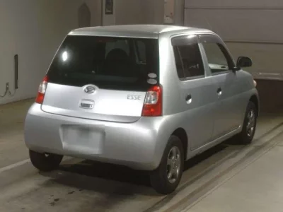 Daihatsu Esse