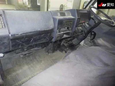 Isuzu TRUCK