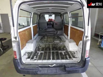 Nissan CARAVAN VAN
