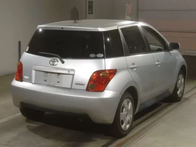 Toyota IST