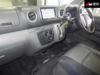 Nissan CARAVAN VAN