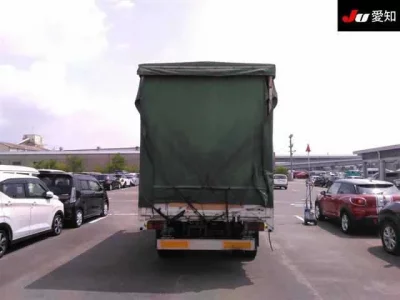 Isuzu TRUCK
