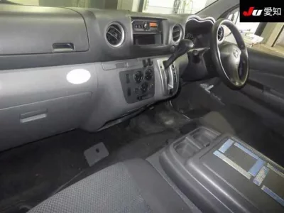 Nissan CARAVAN VAN
