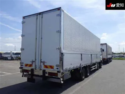 Isuzu TRUCK