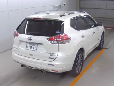 Nissan X-TRAIL