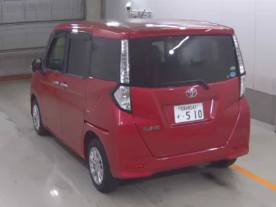 Toyota TANK