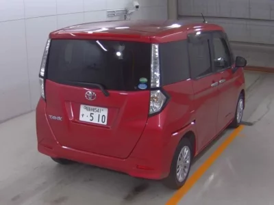 Toyota TANK