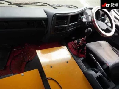 Nissan TRUCK