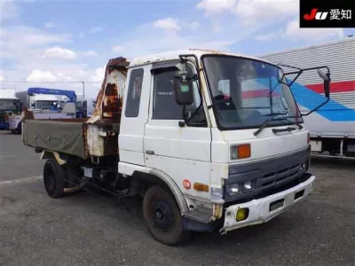 Nissan TRUCK