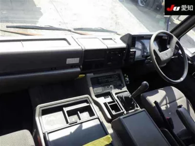 Isuzu TRUCK