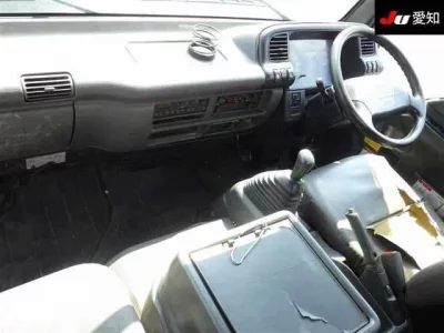 Isuzu TRUCK