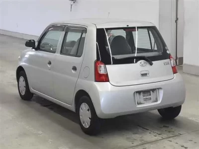 Daihatsu Esse
