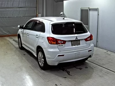 Mitsubishi RVR