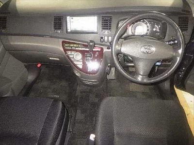 Toyota ISIS