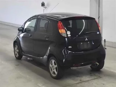 Mitsubishi I