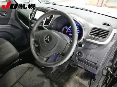 Mitsubishi DELICA D2
