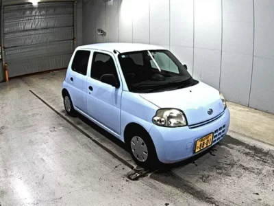 Daihatsu Esse