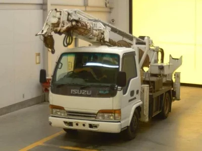 Isuzu ELF